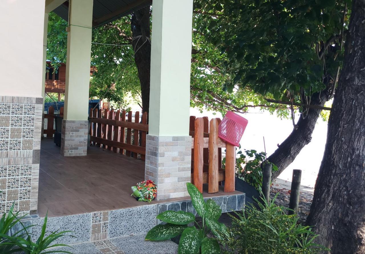 Lena House Flores Hitokalak Bagian luar foto