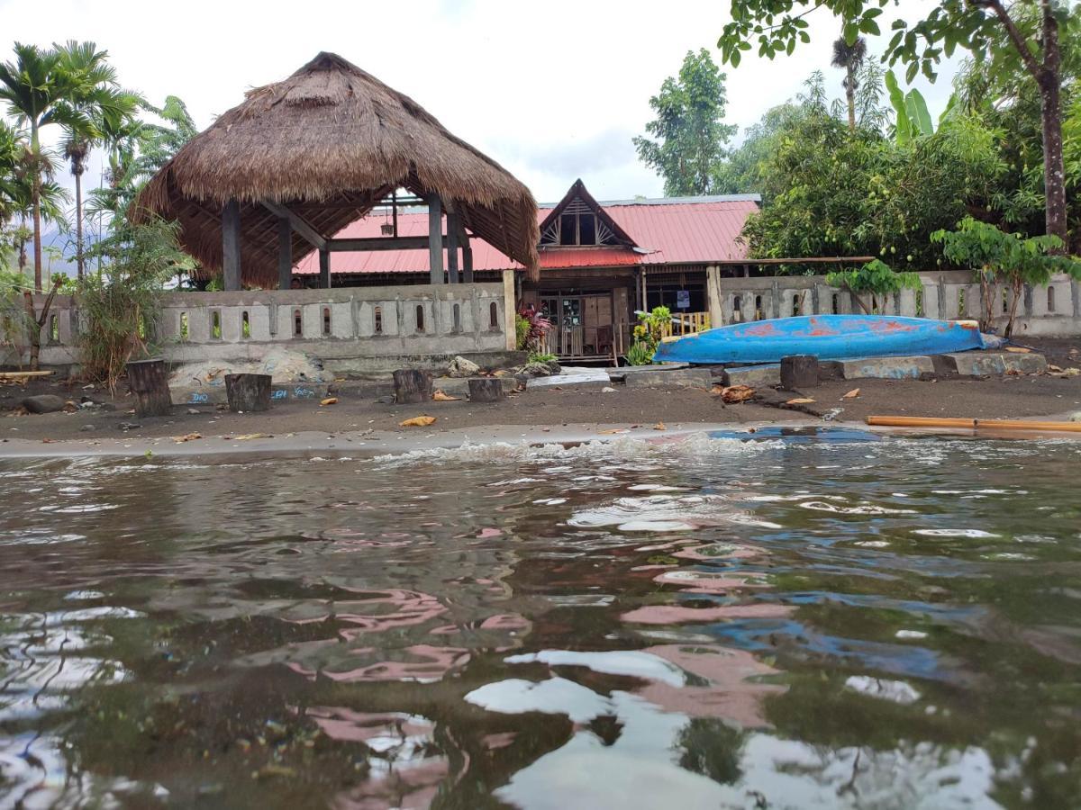 Lena House Flores Hitokalak Bagian luar foto